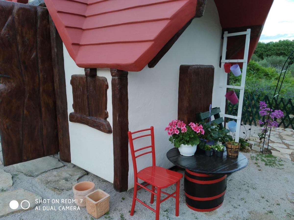Krka Fairytale Village Rupe Exterior foto